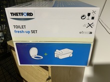 Thetford C200 Toilet cassette Toilet seat plus cassette Image 2