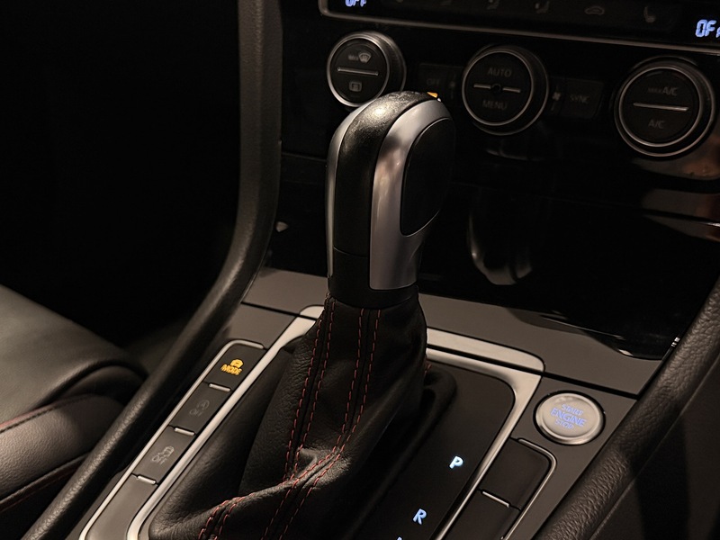 Volkswagen Golf 2.0 TSI GPF GTI Performance Hatchback 5dr Petrol DSG Euro 6 (s/s) (245 ps) - U188