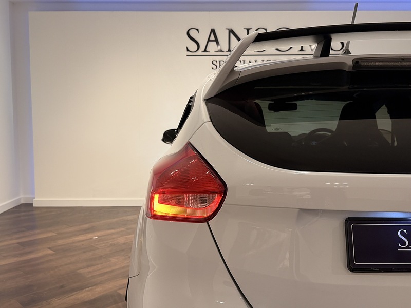 Ford Focus 2.3T EcoBoost RS Hatchback 5dr Petrol Manual AWD Euro 6 (s/s) (350 ps) - U192