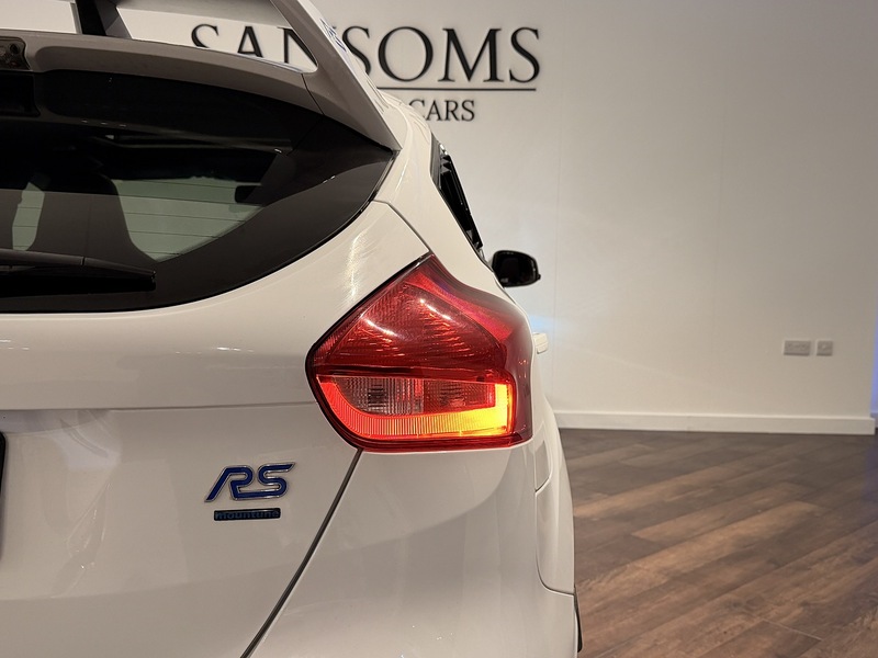 Ford Focus 2.3T EcoBoost RS Hatchback 5dr Petrol Manual AWD Euro 6 (s/s) (350 ps) - U192