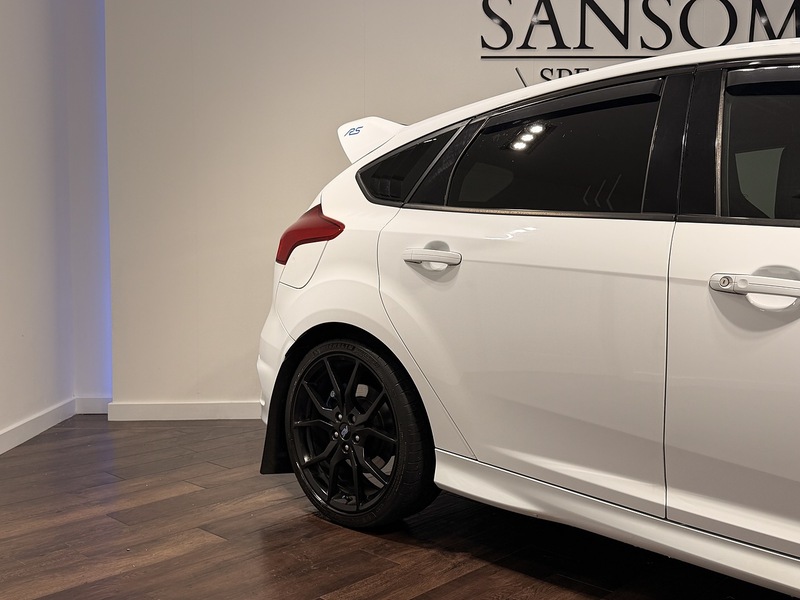 Ford Focus 2.3T EcoBoost RS Hatchback 5dr Petrol Manual AWD Euro 6 (s/s) (350 ps) - U192