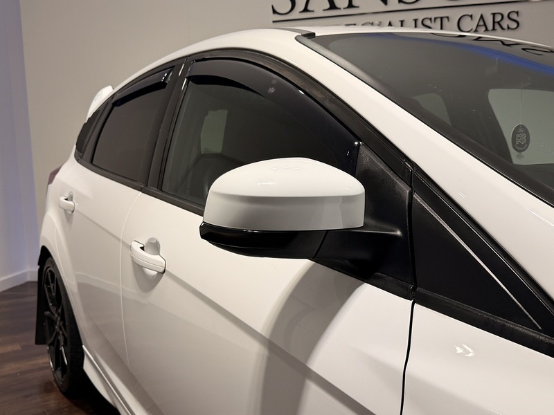 Ford Focus 2.3T EcoBoost RS Hatchback 5dr Petrol Manual AWD Euro 6 (s/s) (350 ps) - U192