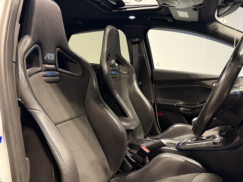 Ford Focus 2.3T EcoBoost RS Hatchback 5dr Petrol Manual AWD Euro 6 (s/s) (350 ps) - U192