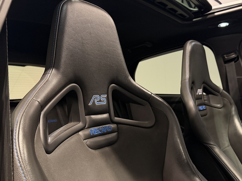 Ford Focus 2.3T EcoBoost RS Hatchback 5dr Petrol Manual AWD Euro 6 (s/s) (350 ps) - U192