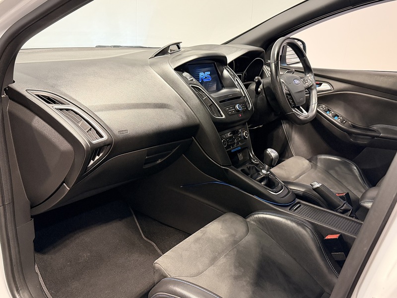 Ford Focus 2.3T EcoBoost RS Hatchback 5dr Petrol Manual AWD Euro 6 (s/s) (350 ps) - U192