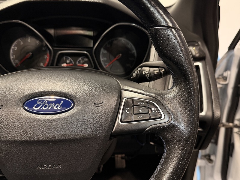 Ford Focus 2.3T EcoBoost RS Hatchback 5dr Petrol Manual AWD Euro 6 (s/s) (350 ps) - U192