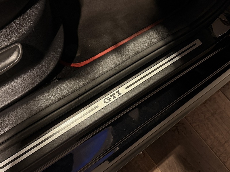 Volkswagen Polo 1.8 TSI BlueMotion Tech GTI Hatchback 5dr Petrol Manual Euro 6 (s/s) (192 ps) - U198