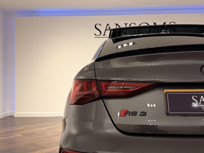 Audi RS3 2.5 TFSI Vorsprung Saloon 4dr Petrol S Tronic quattro Euro 6 (s/s) (400 ps) - U200