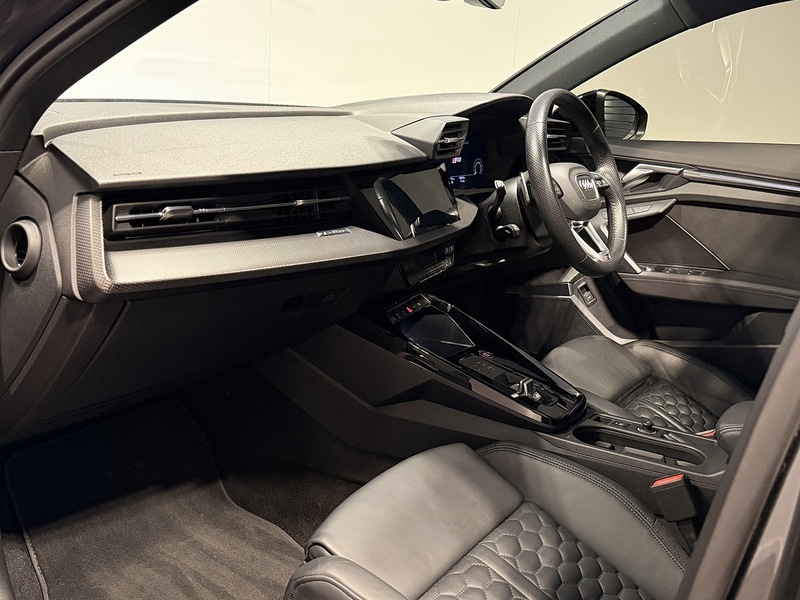 Audi RS3 2.5 TFSI Vorsprung Saloon 4dr Petrol S Tronic quattro Euro 6 (s/s) (400 ps) - U200
