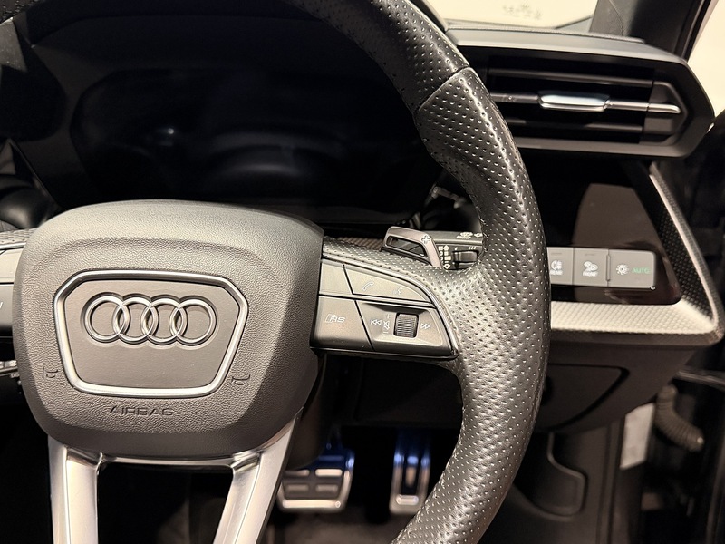 Audi RS3 2.5 TFSI Vorsprung Saloon 4dr Petrol S Tronic quattro Euro 6 (s/s) (400 ps) - U200