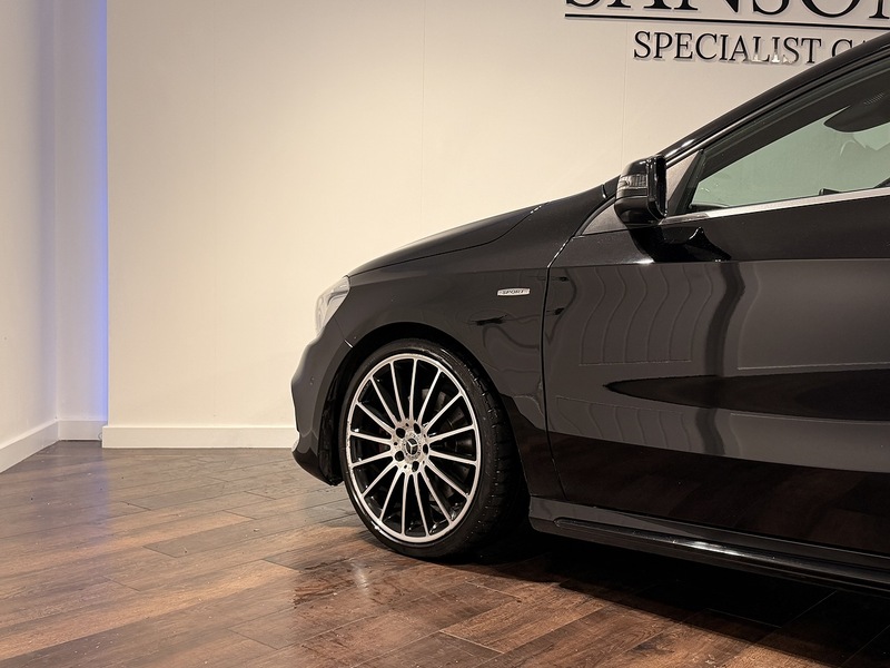 Mercedes-Benz A Class 2.0 A250 AMG (Premium) Hatchback 5dr Petrol 7G-DCT 4MATIC Euro 6 (s/s) (218 ps) - U201