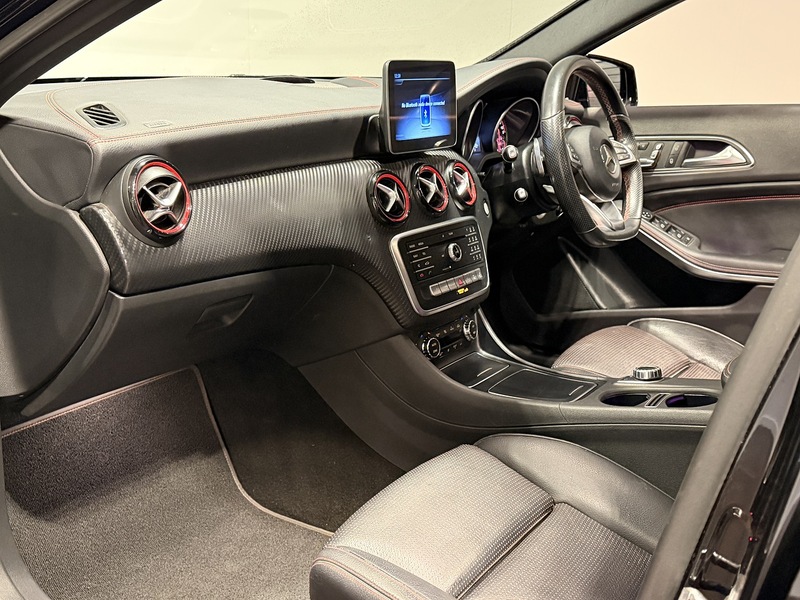 Mercedes-Benz A Class 2.0 A250 AMG (Premium) Hatchback 5dr Petrol 7G-DCT 4MATIC Euro 6 (s/s) (218 ps) - U201