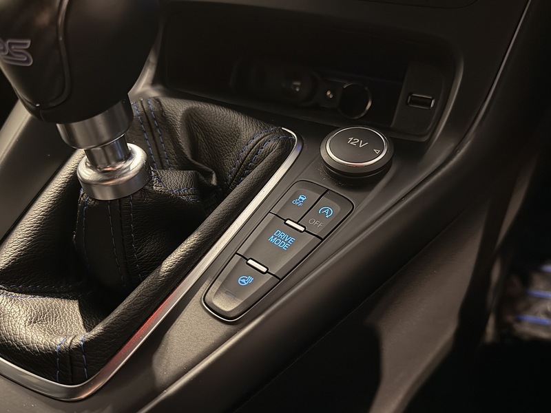 Ford Focus 2.3T EcoBoost RS Hatchback 5dr Petrol Manual AWD Euro 6 (s/s) (350 ps) - U203