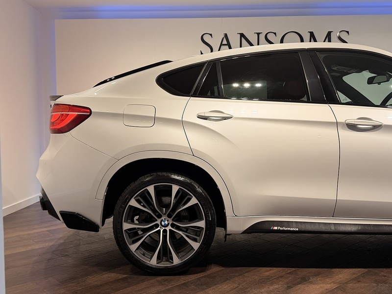 BMW X6 3.0 M50d SUV 5dr Diesel Auto xDrive Euro 6 (s/s) (381 ps) - U206