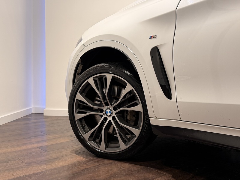 BMW X6 3.0 M50d SUV 5dr Diesel Auto xDrive Euro 6 (s/s) (381 ps) - U206