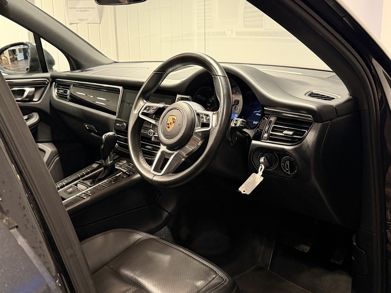 Porsche Macan T V6 S SUV 3.0 Automatic Petrol - U211
