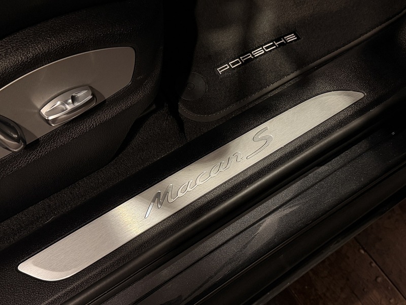 Porsche Macan T V6 S SUV 3.0 Automatic Petrol - U211