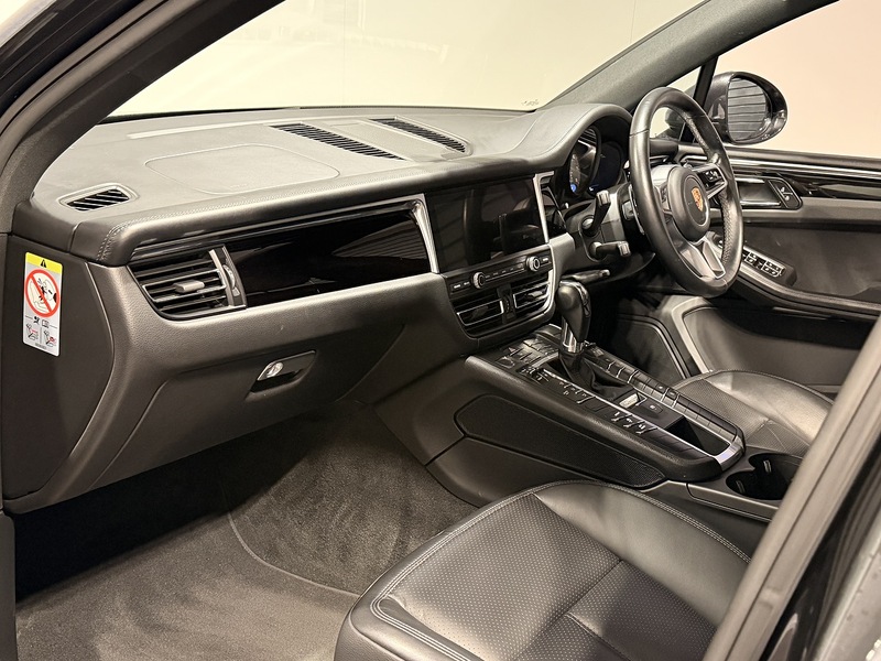 Porsche Macan T V6 S SUV 3.0 Automatic Petrol - U211
