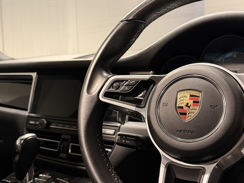 Porsche Macan T V6 S SUV 3.0 Automatic Petrol - U211