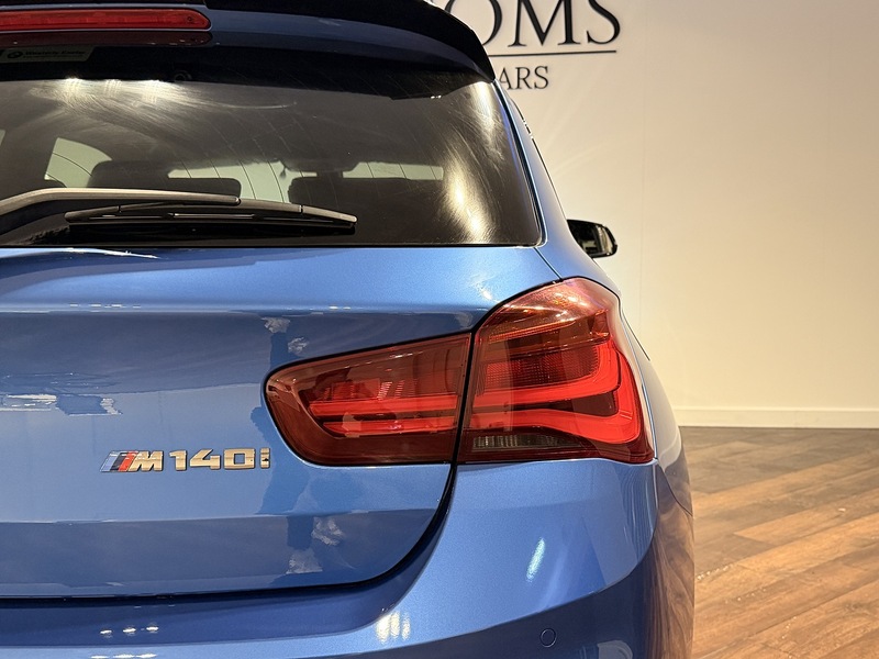 BMW 1 Series M140i Shadow Edition - U216