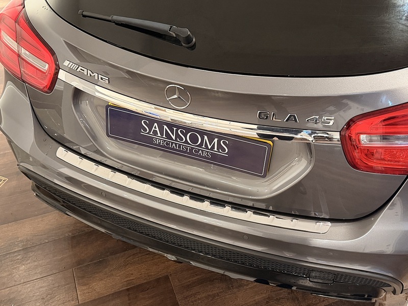 Mercedes-Benz GLA 2.0 GLA45 AMG (Premium) SUV 5dr Petrol SpdS DCT 4MATIC Euro 6 (s/s) (381 ps) - U217