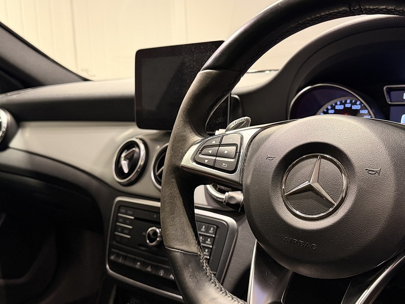 Mercedes-Benz GLA 2.0 GLA45 AMG (Premium) SUV 5dr Petrol SpdS DCT 4MATIC Euro 6 (s/s) (381 ps) - U217