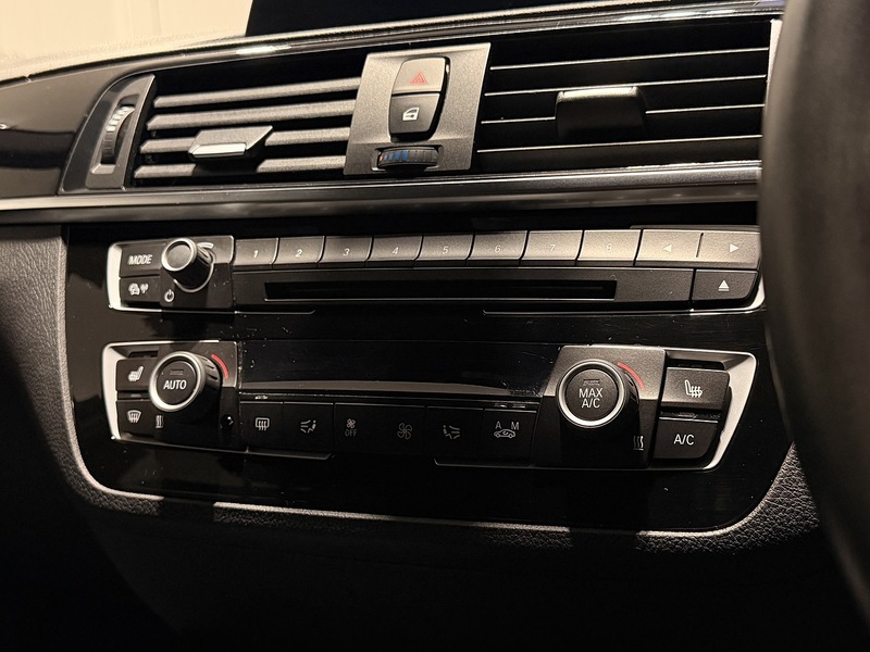 BMW 1 Series 3.0 M140i GPF Shadow Edition Hatchback 5dr Petrol Auto Euro 6 (s/s) (340 ps) - U218