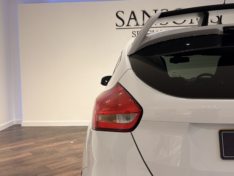 Ford Focus 2.3T EcoBoost RS Hatchback 5dr Petrol Manual AWD Euro 6 (s/s) (350 ps) - U222
