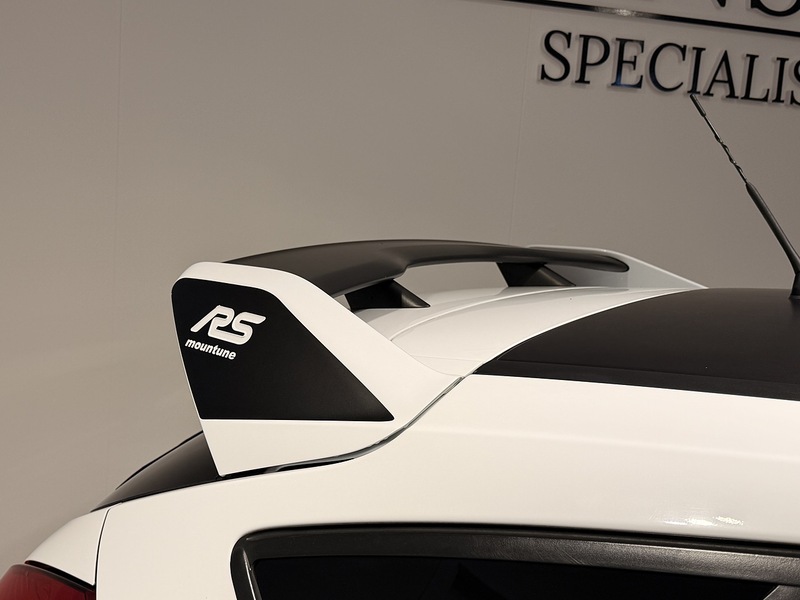 Ford Focus 2.3T EcoBoost RS Hatchback 5dr Petrol Manual AWD Euro 6 (s/s) (350 ps) - U222