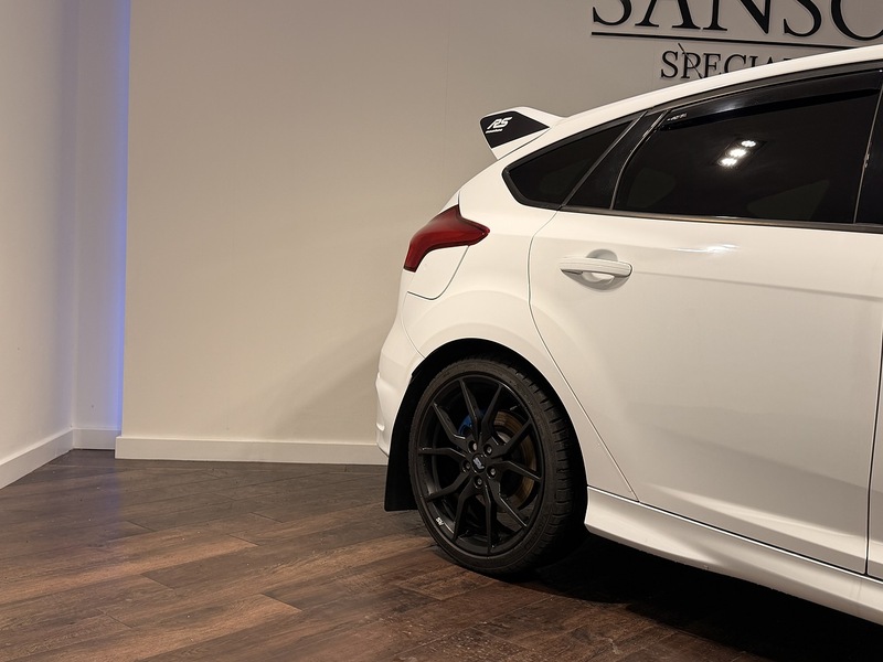 Ford Focus 2.3T EcoBoost RS Hatchback 5dr Petrol Manual AWD Euro 6 (s/s) (350 ps) - U222