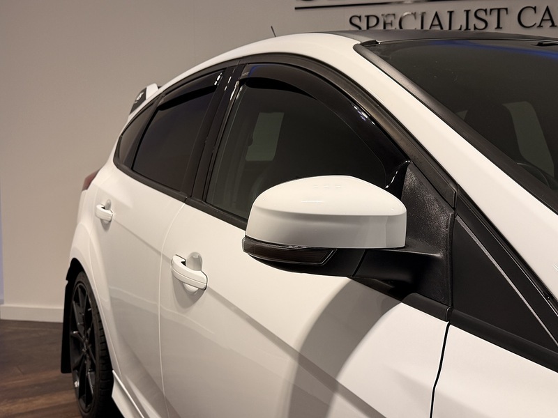 Ford Focus 2.3T EcoBoost RS Hatchback 5dr Petrol Manual AWD Euro 6 (s/s) (350 ps) - U222