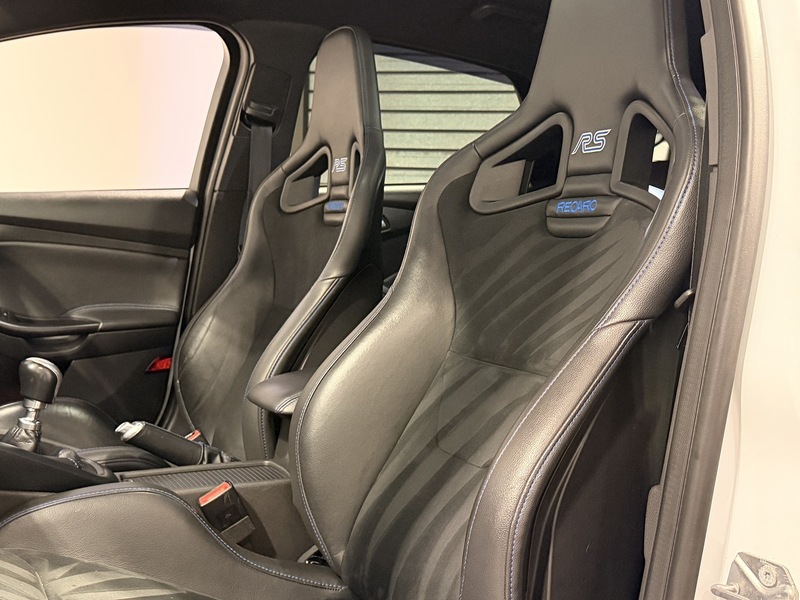 Ford Focus 2.3T EcoBoost RS Hatchback 5dr Petrol Manual AWD Euro 6 (s/s) (350 ps) - U222