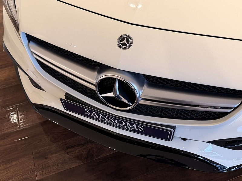 Mercedes-Benz A Class 2.0 A45 AMG (Premium) Hatchback 5dr Petrol SpdS DCT 4MATIC Euro 6 (s/s) (381 ps) - U226