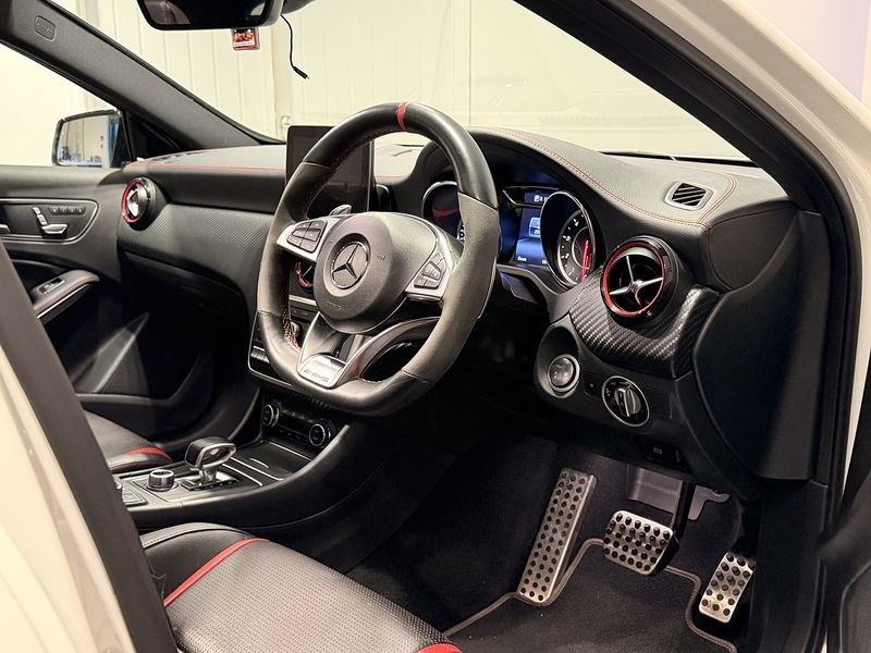Mercedes-Benz A Class 2.0 A45 AMG (Premium) Hatchback 5dr Petrol SpdS DCT 4MATIC Euro 6 (s/s) (381 ps) - U226