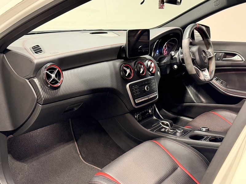 Mercedes-Benz A Class 2.0 A45 AMG (Premium) Hatchback 5dr Petrol SpdS DCT 4MATIC Euro 6 (s/s) (381 ps) - U226