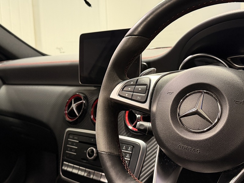 Mercedes-Benz A Class 2.0 A45 AMG (Premium) Hatchback 5dr Petrol SpdS DCT 4MATIC Euro 6 (s/s) (381 ps) - U226