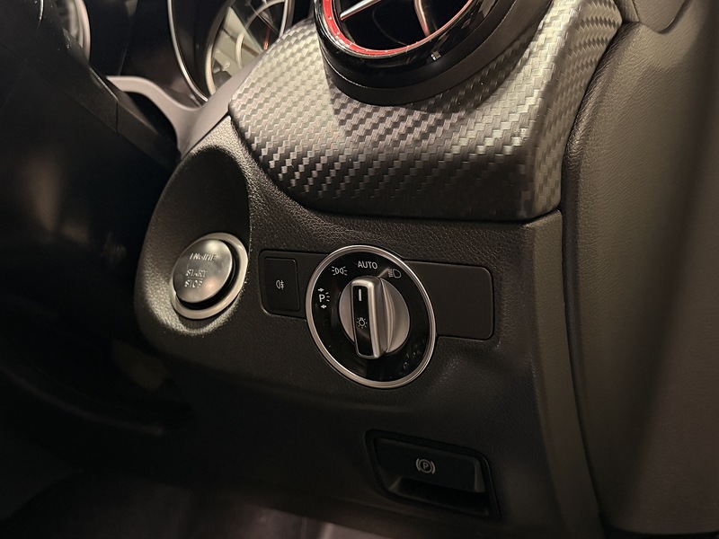 Mercedes-Benz A Class 2.0 A45 AMG (Premium) Hatchback 5dr Petrol SpdS DCT 4MATIC Euro 6 (s/s) (381 ps) - U226