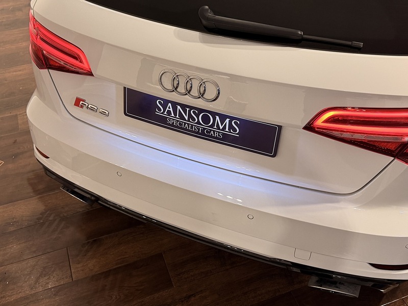 Audi RS3 2.5 TFSI Sportback 5dr Petrol S Tronic quattro Euro 6 (s/s) (400 ps) - U229