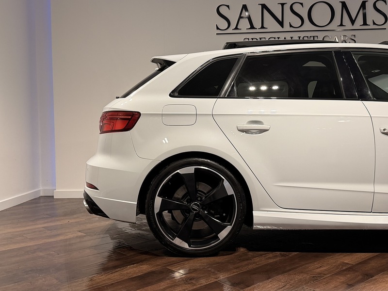 Audi RS3 2.5 TFSI Sportback 5dr Petrol S Tronic quattro Euro 6 (s/s) (400 ps) - U229