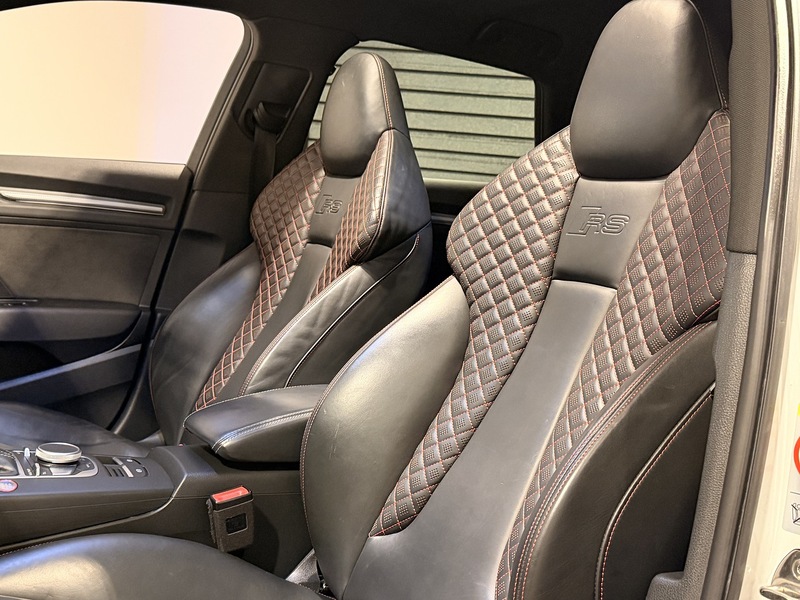 Audi RS3 2.5 TFSI Sportback 5dr Petrol S Tronic quattro Euro 6 (s/s) (400 ps) - U229