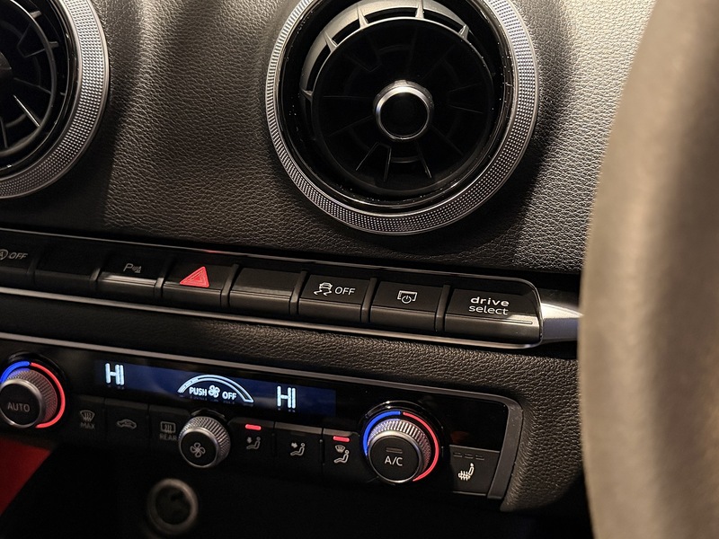 Audi RS3 2.5 TFSI Sportback 5dr Petrol S Tronic quattro Euro 6 (s/s) (400 ps) - U229