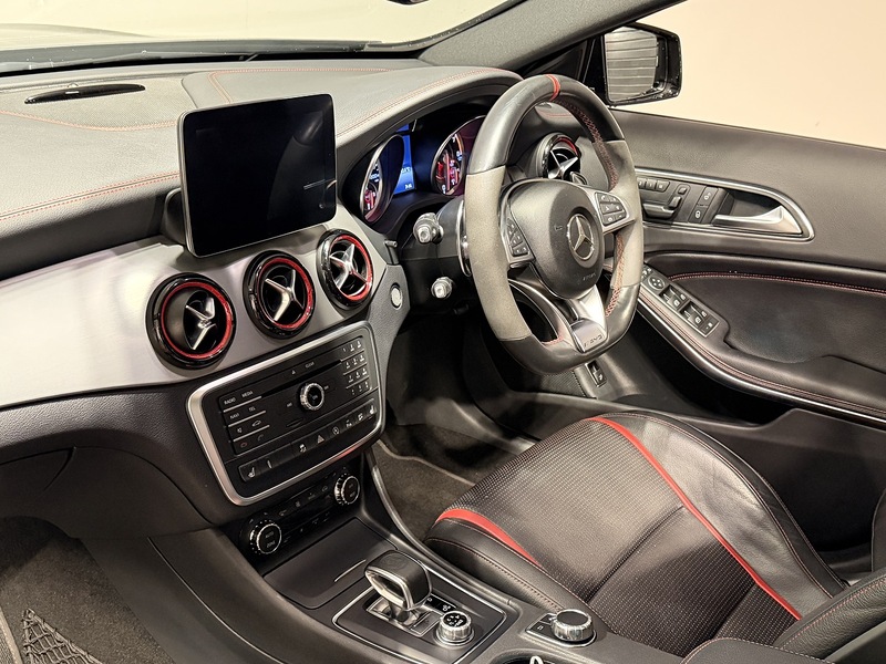 Mercedes-Benz GLA 2.0 GLA45 AMG (Premium) SUV 5dr Petrol SpdS DCT 4MATIC Euro 6 (s/s) (381 ps) - U253