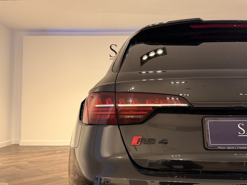 Audi RS4 Avant 2.9 TFSI V6 Bronze Edition Estate 5dr Petrol Tiptronic quattro Euro 6 (s/s) (450 ps) - U254