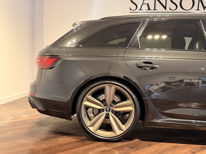 Audi RS4 Avant 2.9 TFSI V6 Bronze Edition Estate 5dr Petrol Tiptronic quattro Euro 6 (s/s) (450 ps) - U254