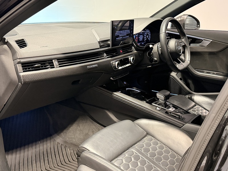 Audi RS4 Avant 2.9 TFSI V6 Bronze Edition Estate 5dr Petrol Tiptronic quattro Euro 6 (s/s) (450 ps) - U254