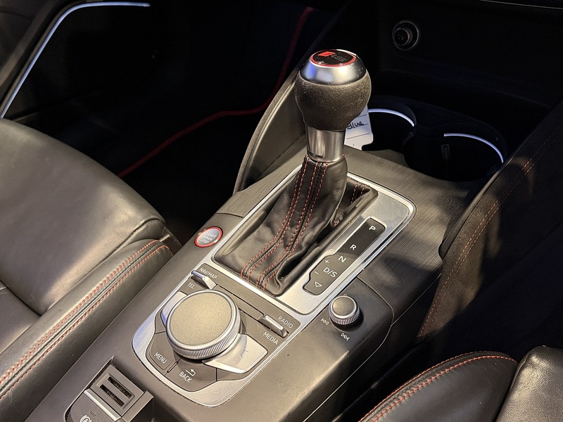 Audi RS3 2.5 TFSI Saloon 4dr Petrol S Tronic quattro Euro 6 (s/s) (400 ps) - U257