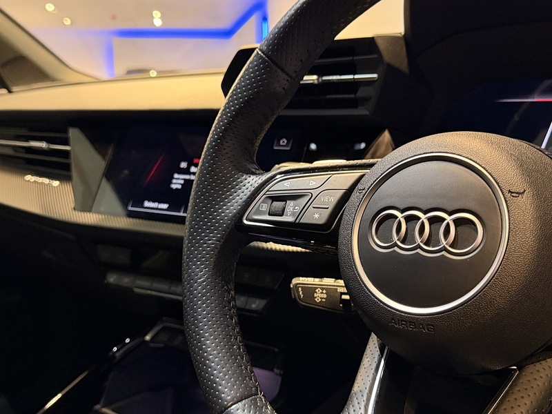 Audi RS3 2.5 TFSI Carbon Black Sportback 5dr Petrol S Tronic quattro Euro 6 (s/s) (400 ps) - U268