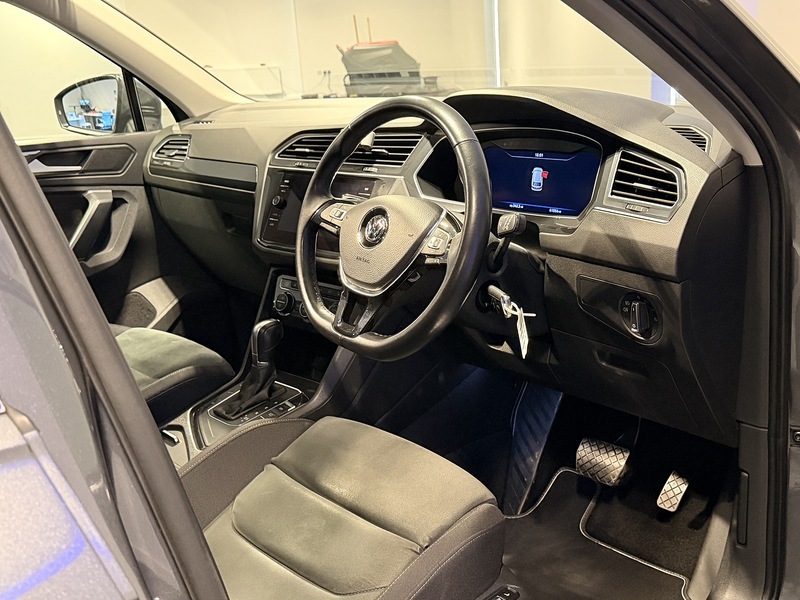 Volkswagen Tiguan 2.0 TDI SEL SUV 5dr Diesel DSG 4Motion Euro 6 (s/s) (150 ps) - U271