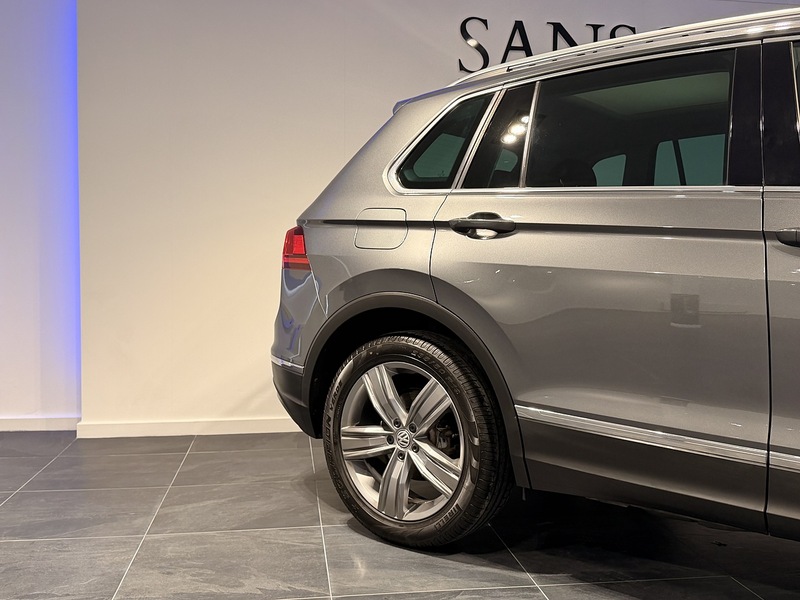 Volkswagen Tiguan 2.0 TDI SEL SUV 5dr Diesel DSG 4Motion Euro 6 (s/s) (150 ps) - U271