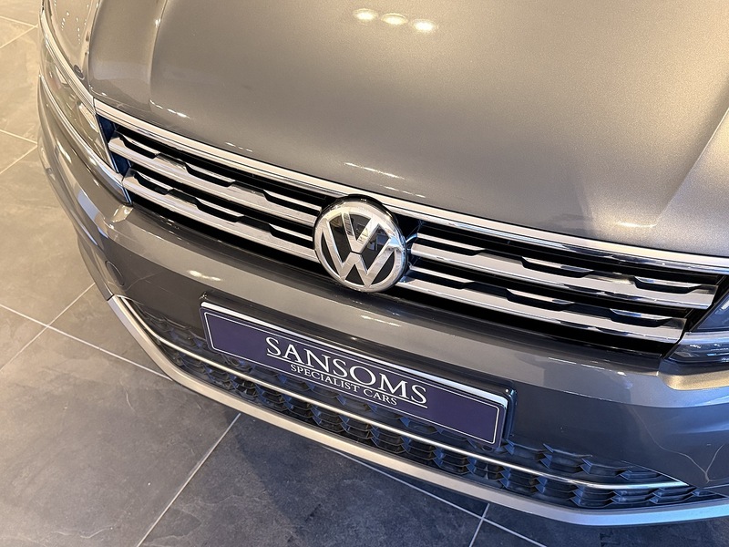 Volkswagen Tiguan 2.0 TDI SEL SUV 5dr Diesel DSG 4Motion Euro 6 (s/s) (150 ps) - U271